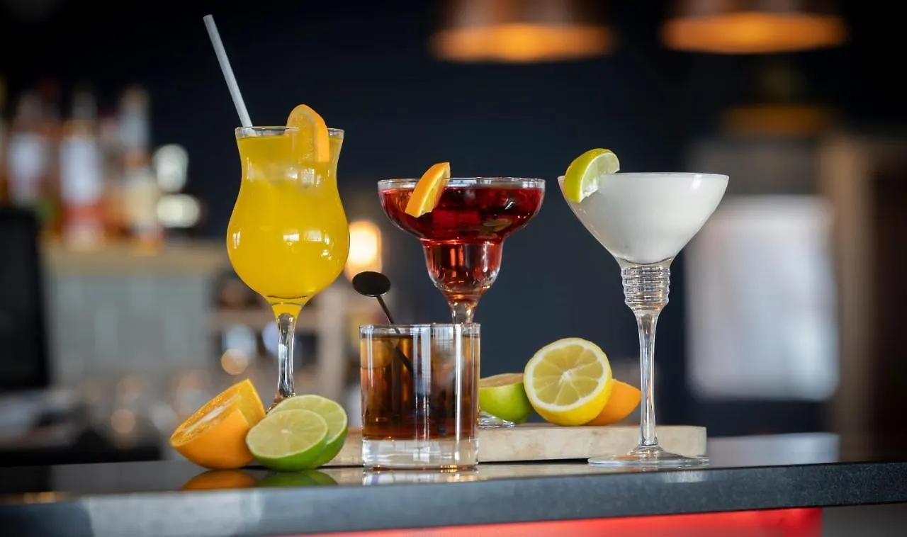 Metro Hotel Dublin Airport Santry 4*,